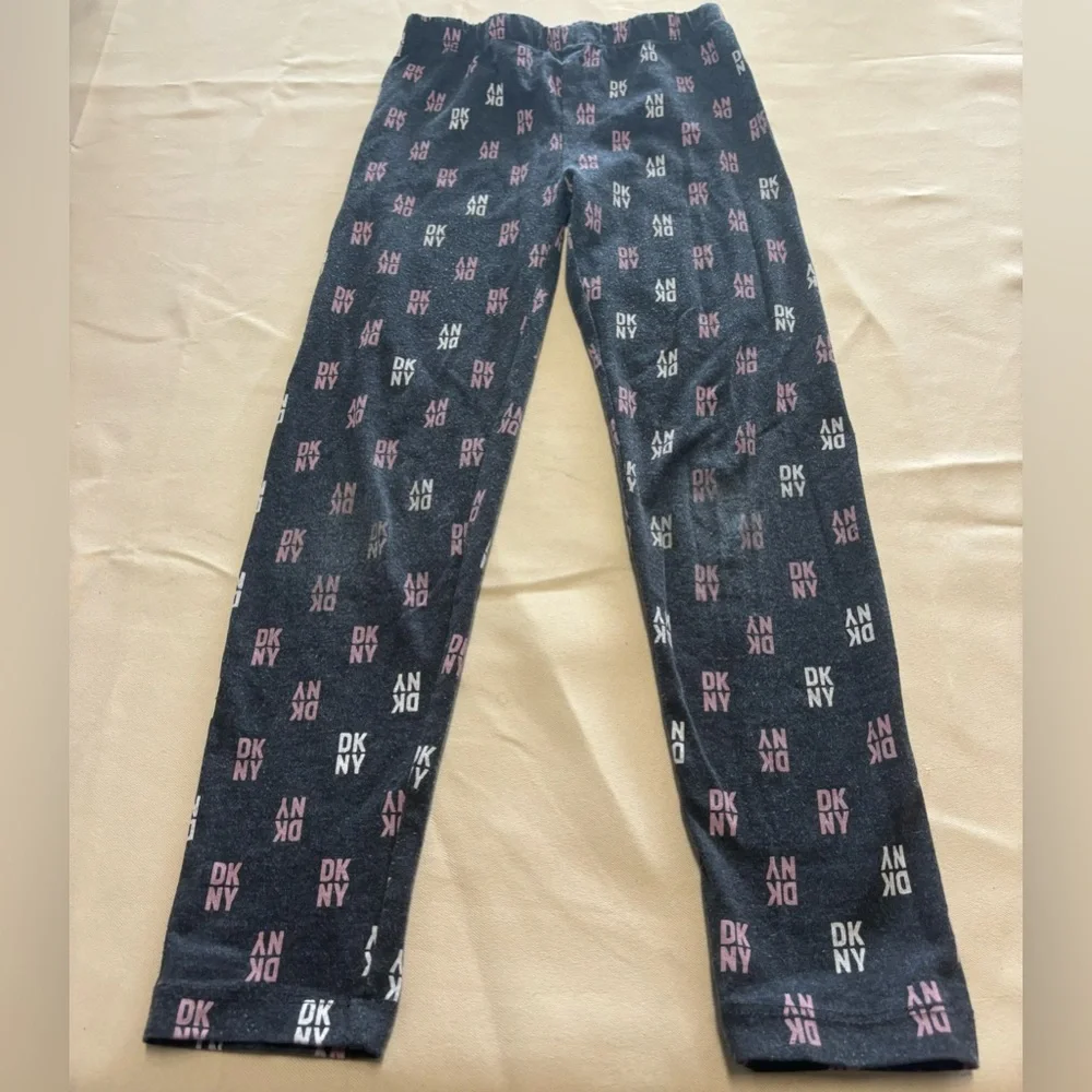 DKNY Gray Kids Leggings‎ w/ Pink & White Logos